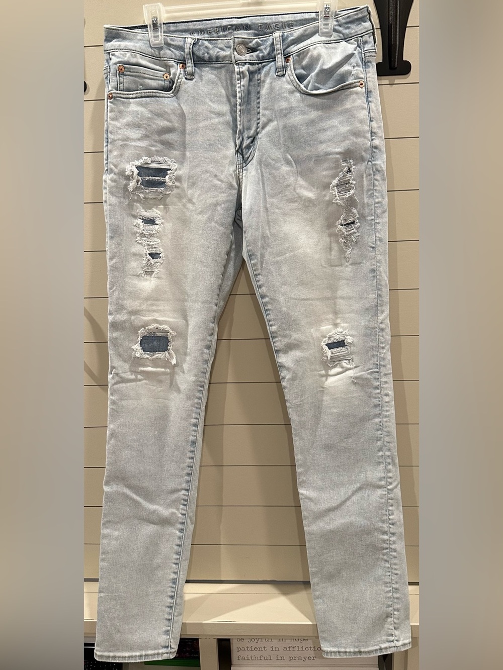 American Eagle Outfitters Light Blue Ripped Skinny Jeans 32x34